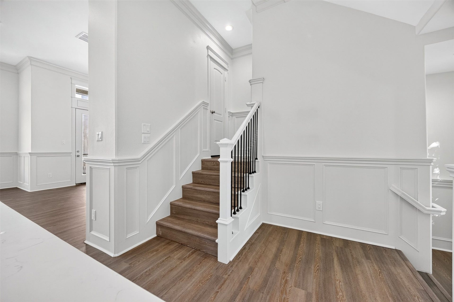 2121 Bidwell Drive, Houston, TX 77018