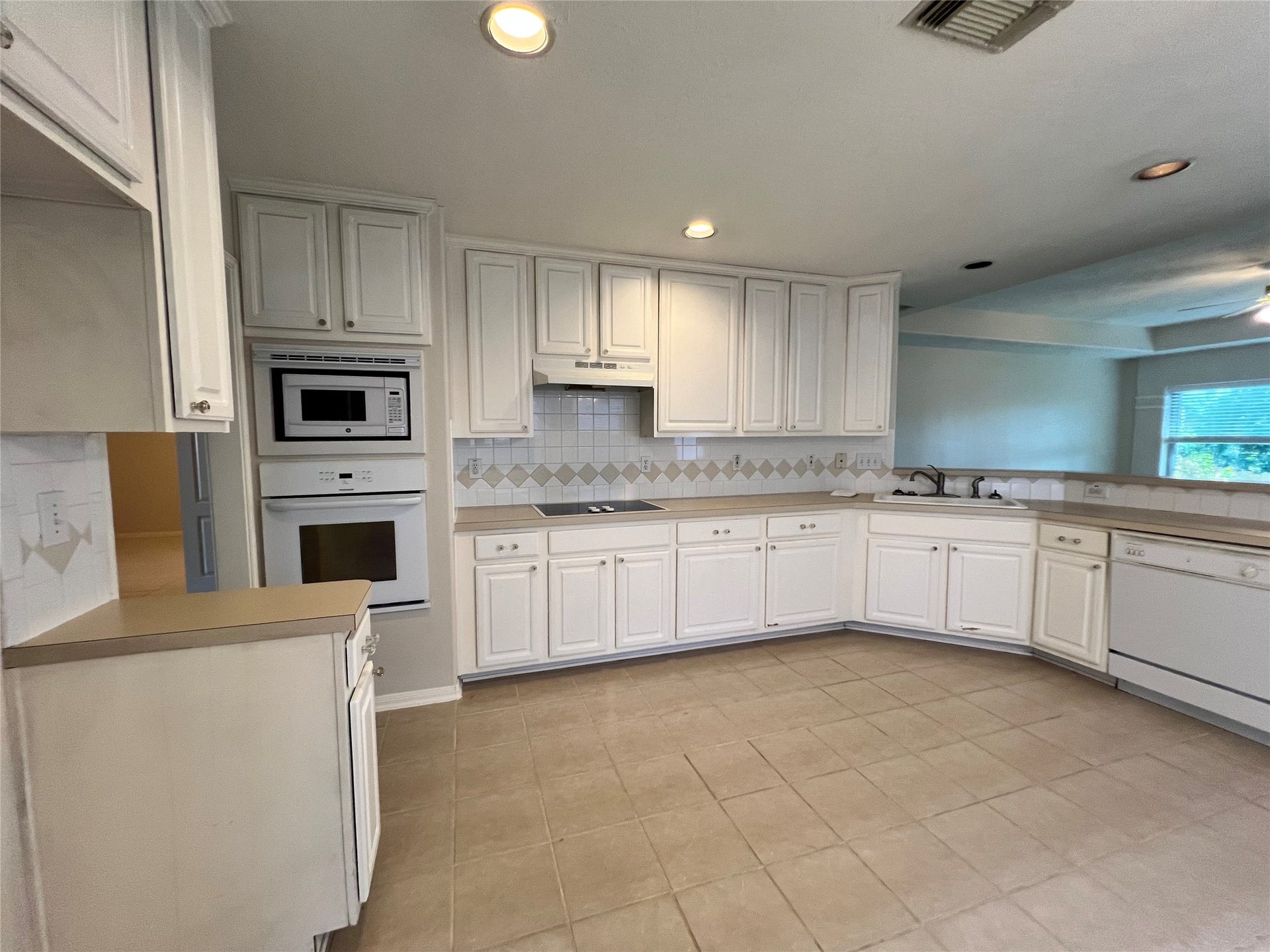 2005 Dawn Crest Court, League City, TX 77573