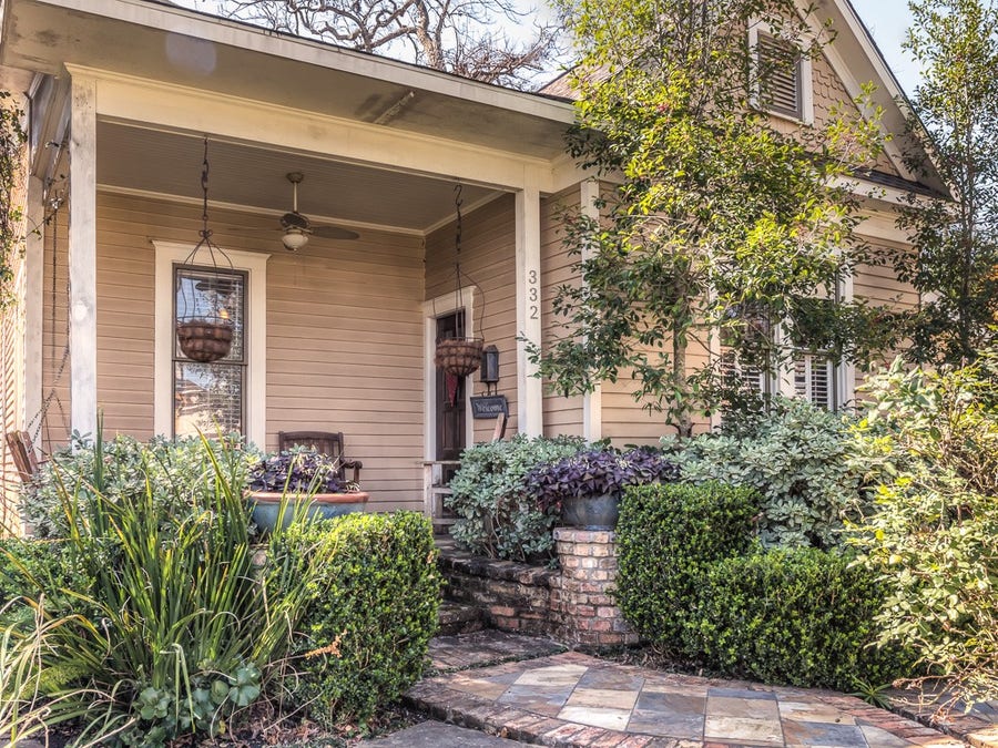 Property photo for 332 W 27th Street, Houston, TX