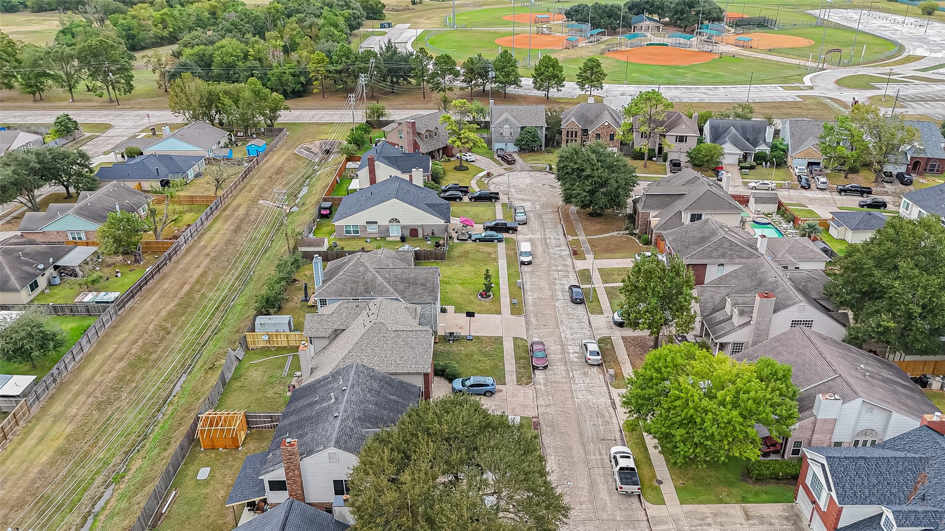 Golf course & softball fields across the neighborhood