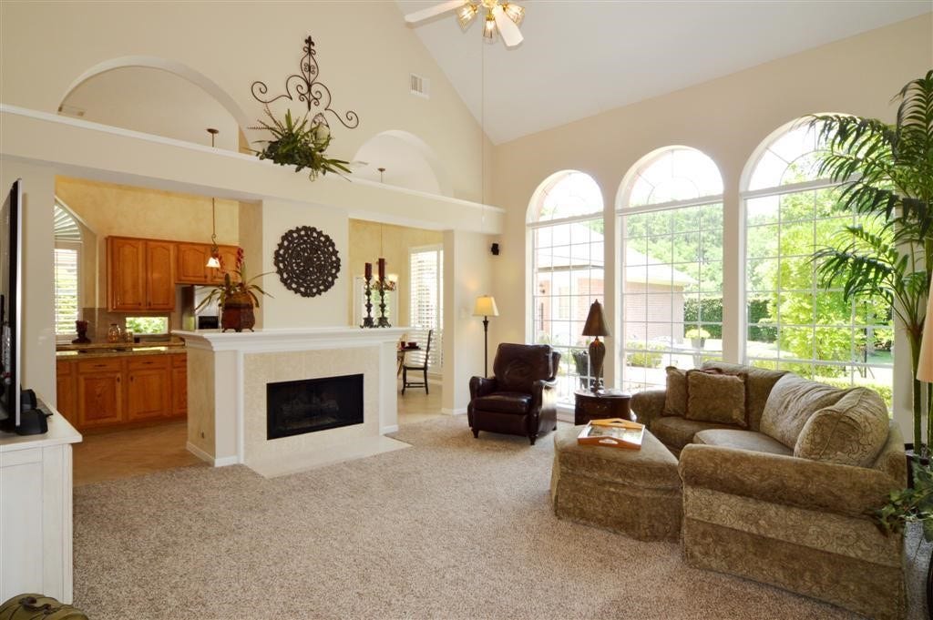 4103 Walnut Pond Drive, Houston, TX 77059 4103 Walnut Pond Drive, Houston, TX 77059