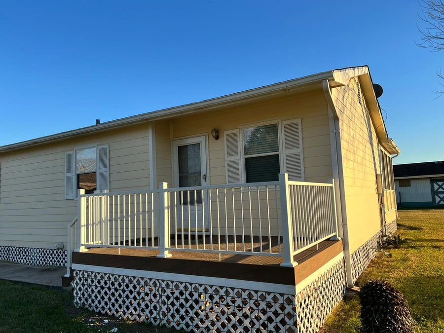 Property photo for 4318 E Fm 1462 Road, Rosharon, TX