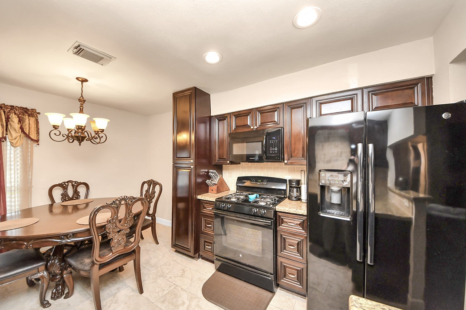 1930 Deerhurst Lane, Houston, TX 77088 1930 Deerhurst Lane, Houston, TX 77088