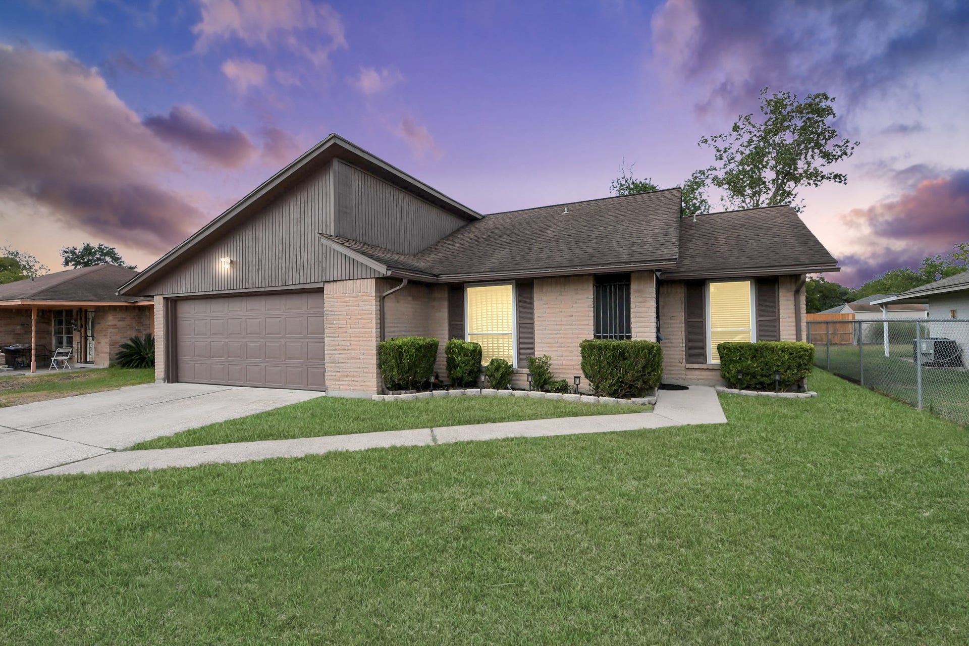 1930 Deerhurst Lane, Houston, TX 77088 1930 Deerhurst Lane, Houston, TX 77088