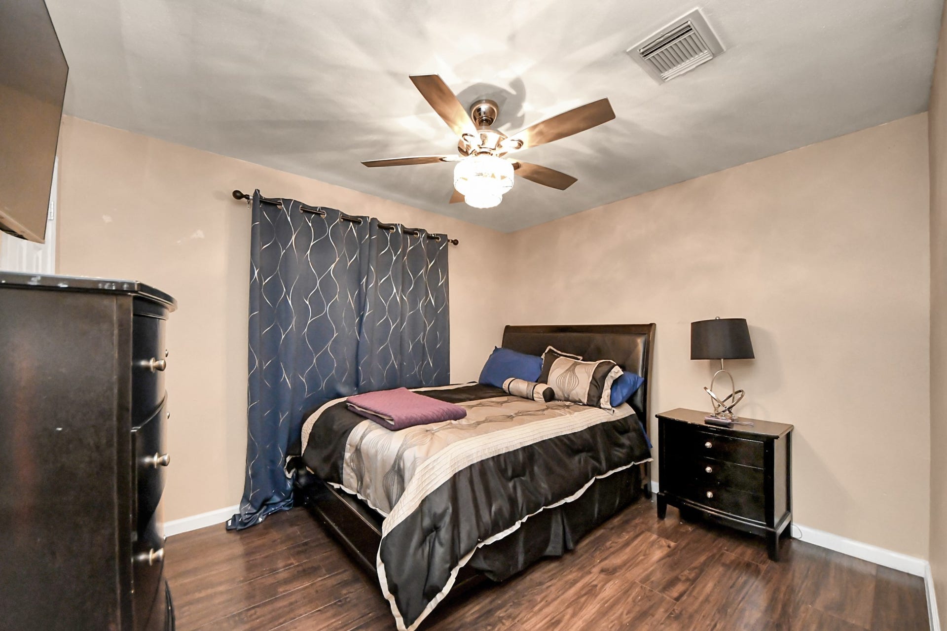 1930 Deerhurst Lane, Houston, TX 77088 1930 Deerhurst Lane, Houston, TX 77088