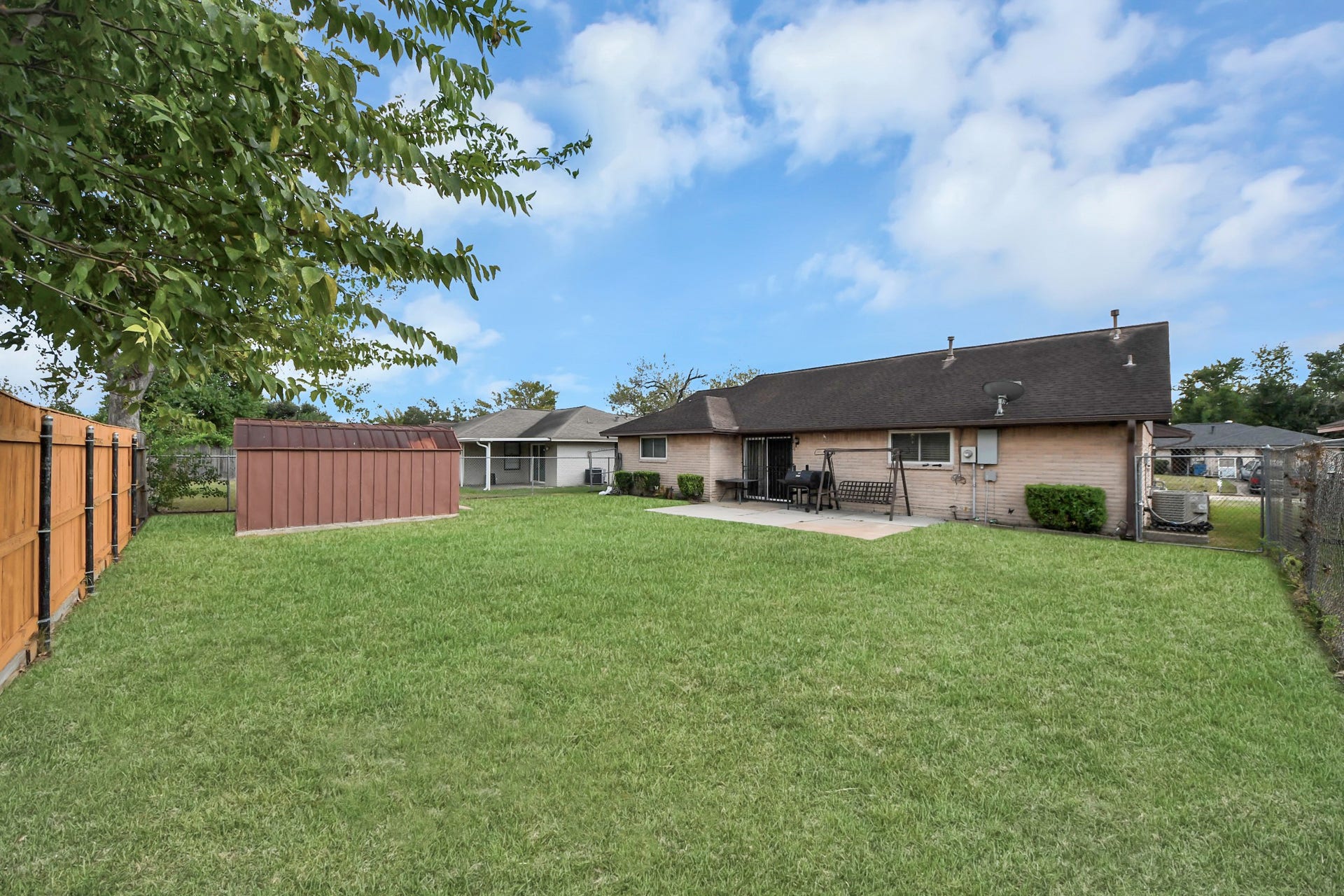 1930 Deerhurst Lane, Houston, TX 77088 1930 Deerhurst Lane, Houston, TX 77088