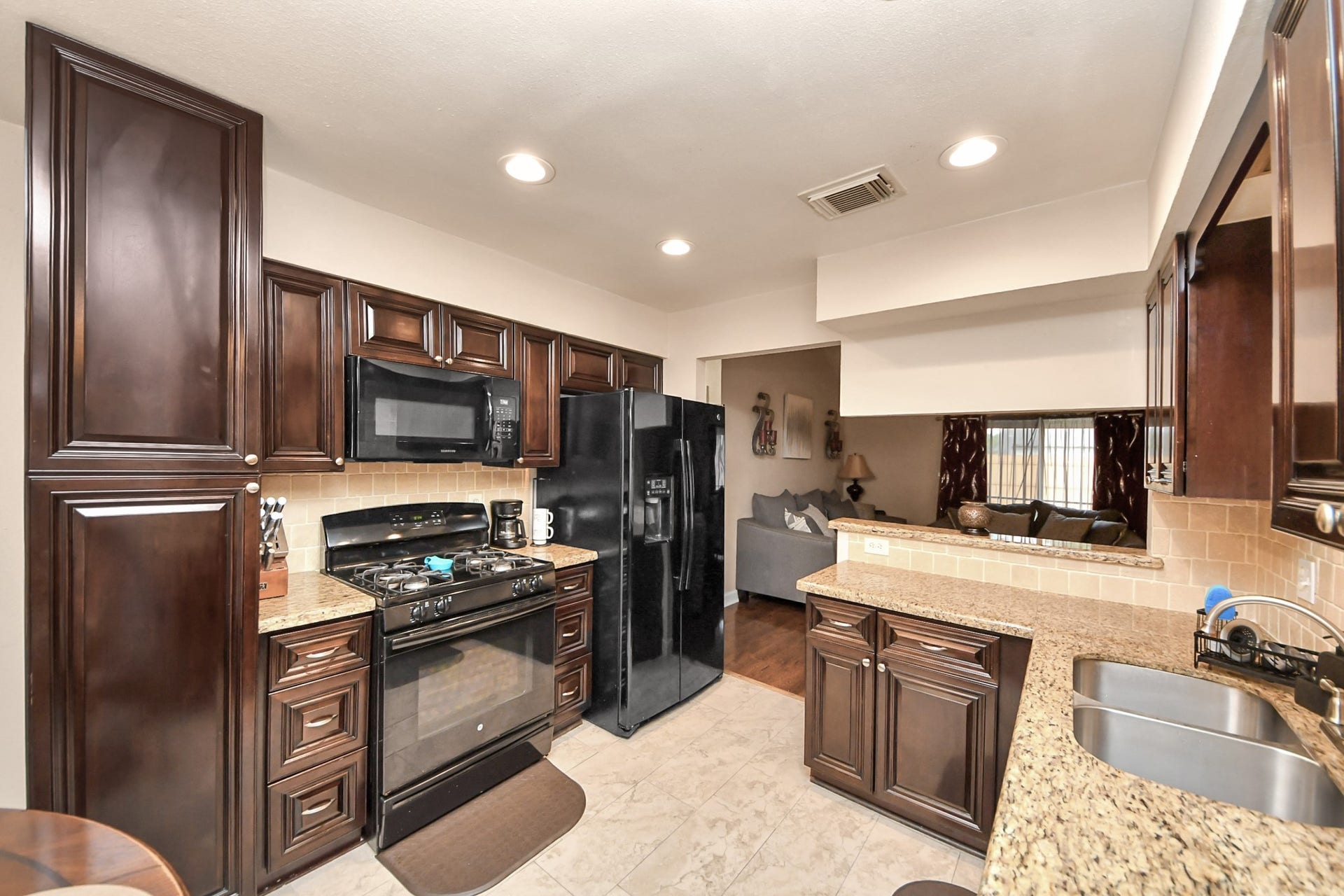 1930 Deerhurst Lane, Houston, TX 77088 1930 Deerhurst Lane, Houston, TX 77088