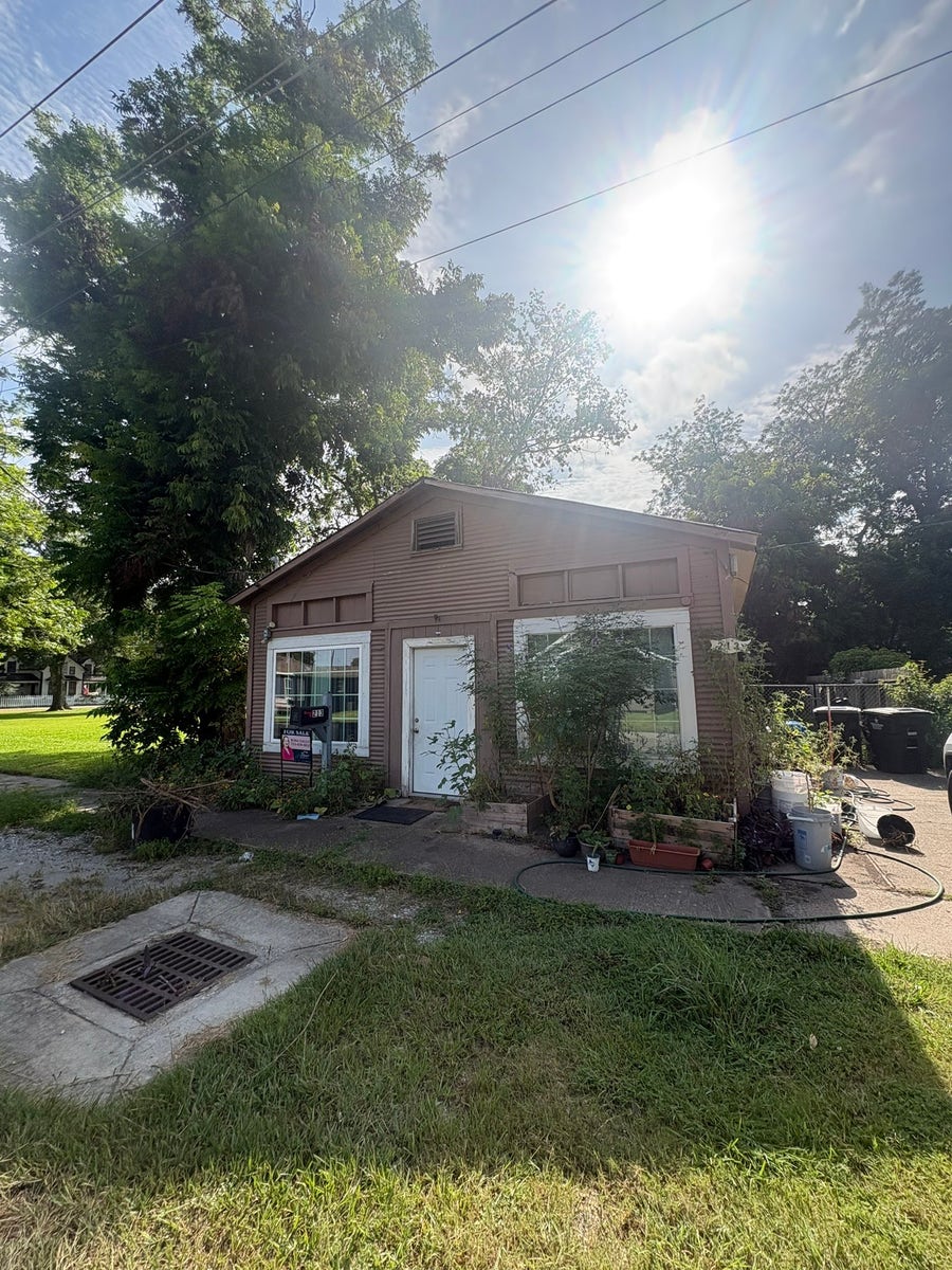 Property photo for 213 S Hill Street, Alvin, TX
