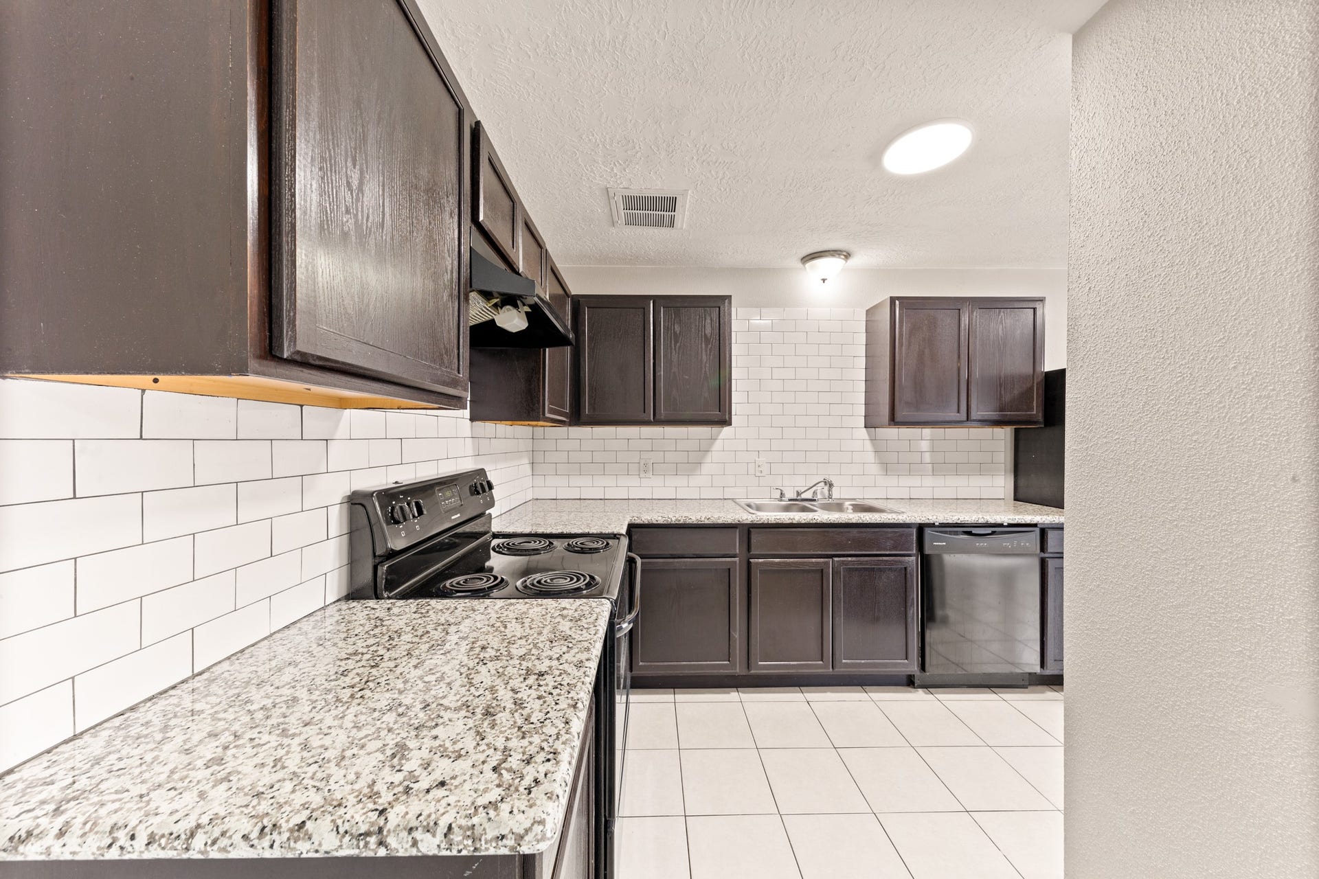 7285 Cook Road, Houston, TX 77072 7285 Cook Road, Houston, TX 77072