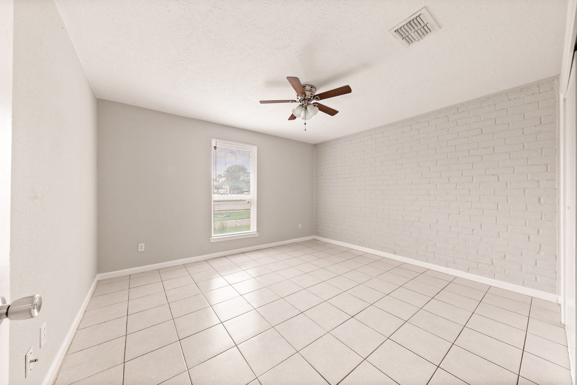 7285 Cook Road, Houston, TX 77072 7285 Cook Road, Houston, TX 77072