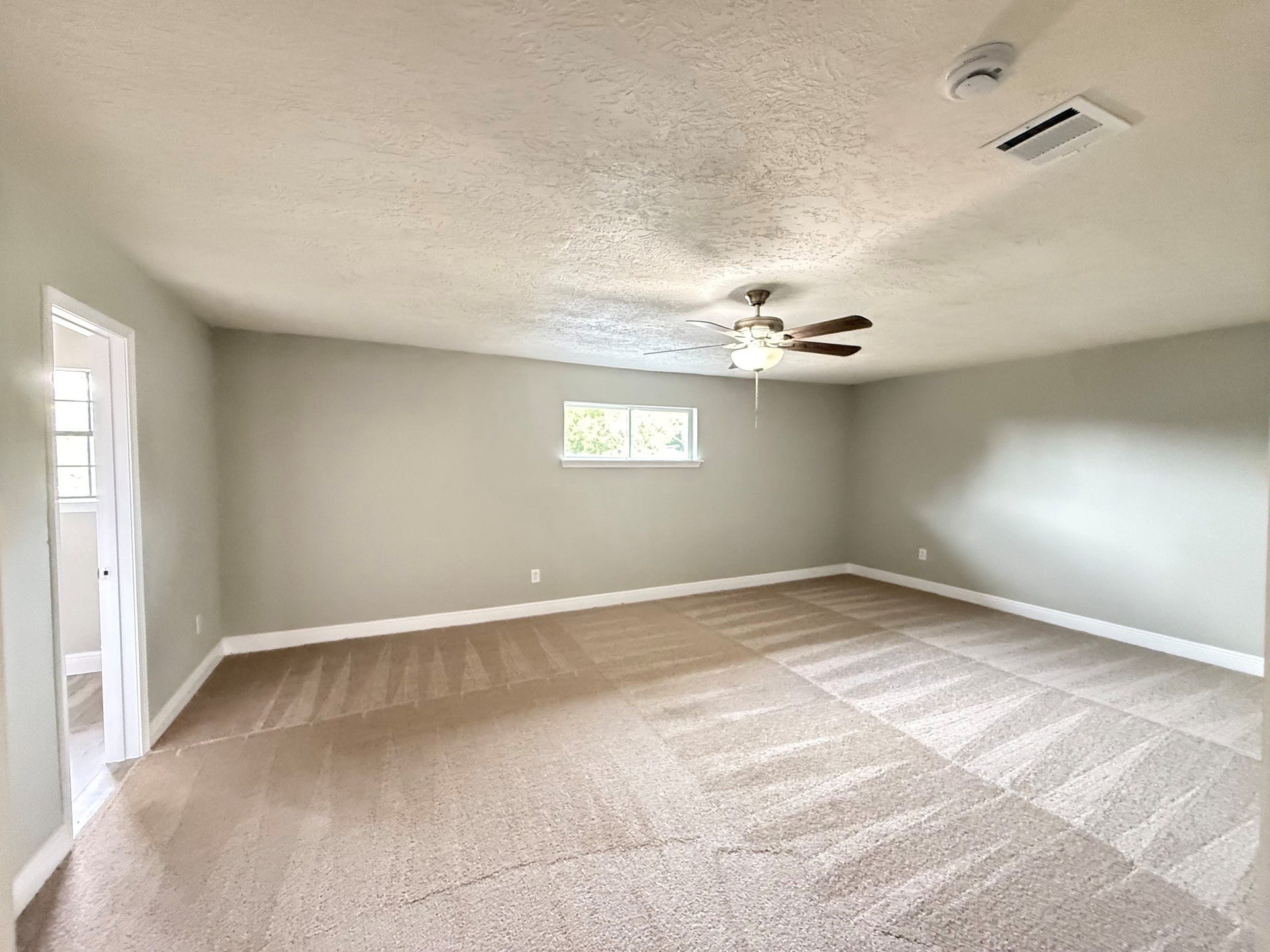 6813 N Wayside Drive, Houston, TX 77028 6813 N Wayside Drive, Houston, TX 77028
