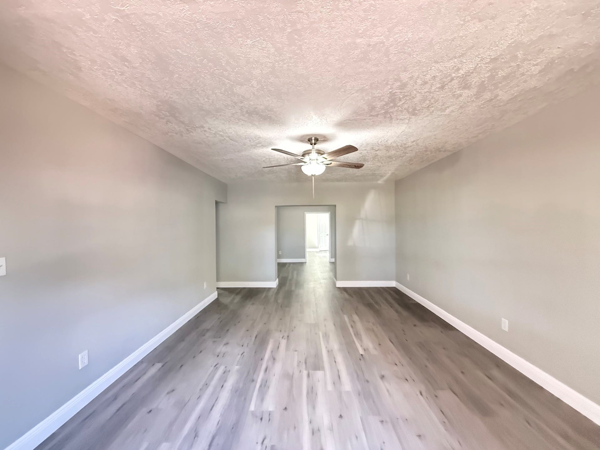 6813 N Wayside Drive, Houston, TX 77028 6813 N Wayside Drive, Houston, TX 77028