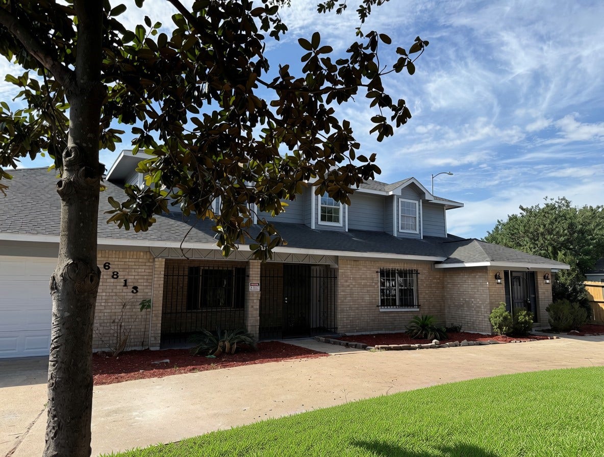 6813 N Wayside Drive, Houston, TX 77028 6813 N Wayside Drive, Houston, TX 77028