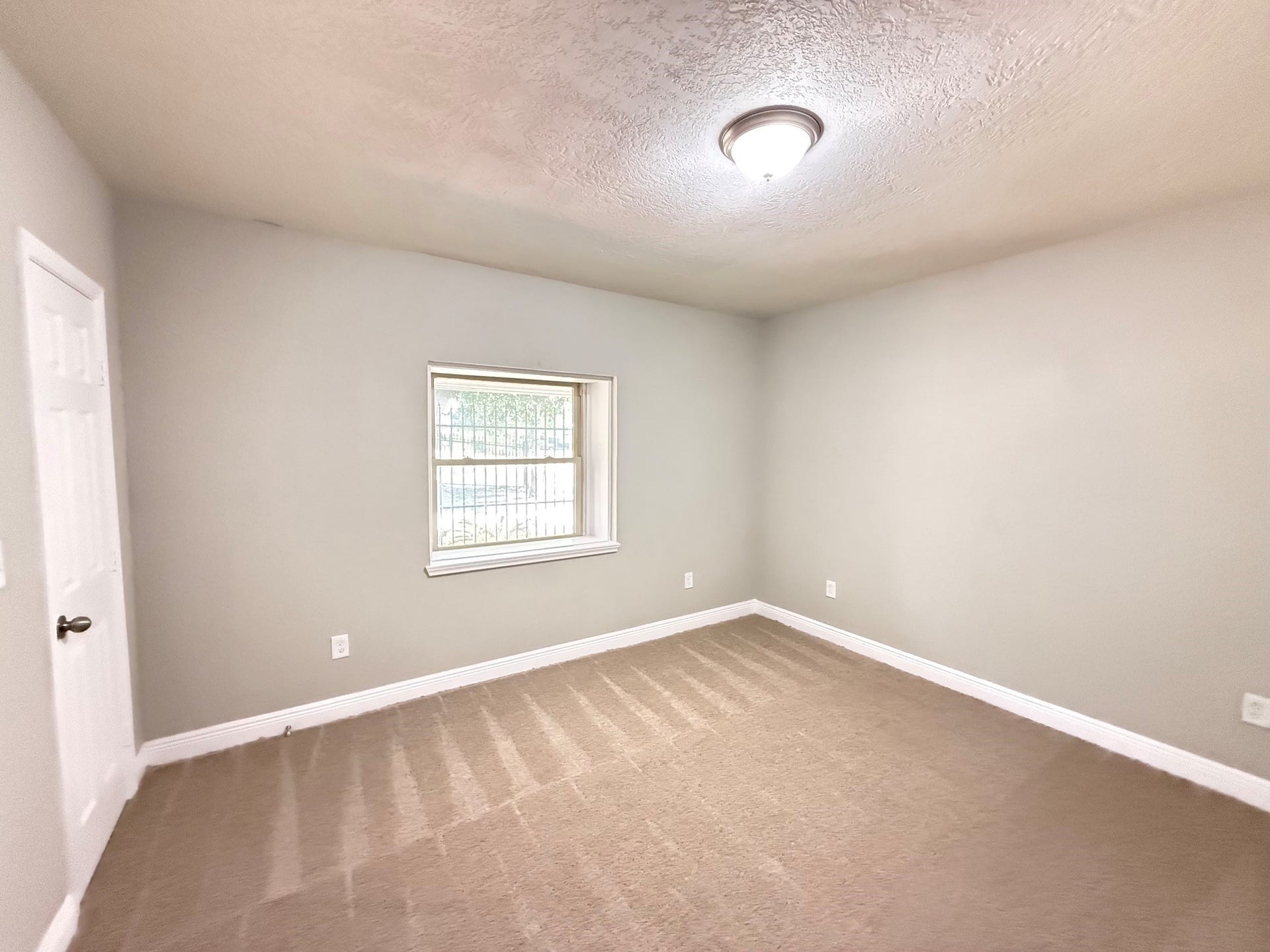 6813 N Wayside Drive, Houston, TX 77028 6813 N Wayside Drive, Houston, TX 77028
