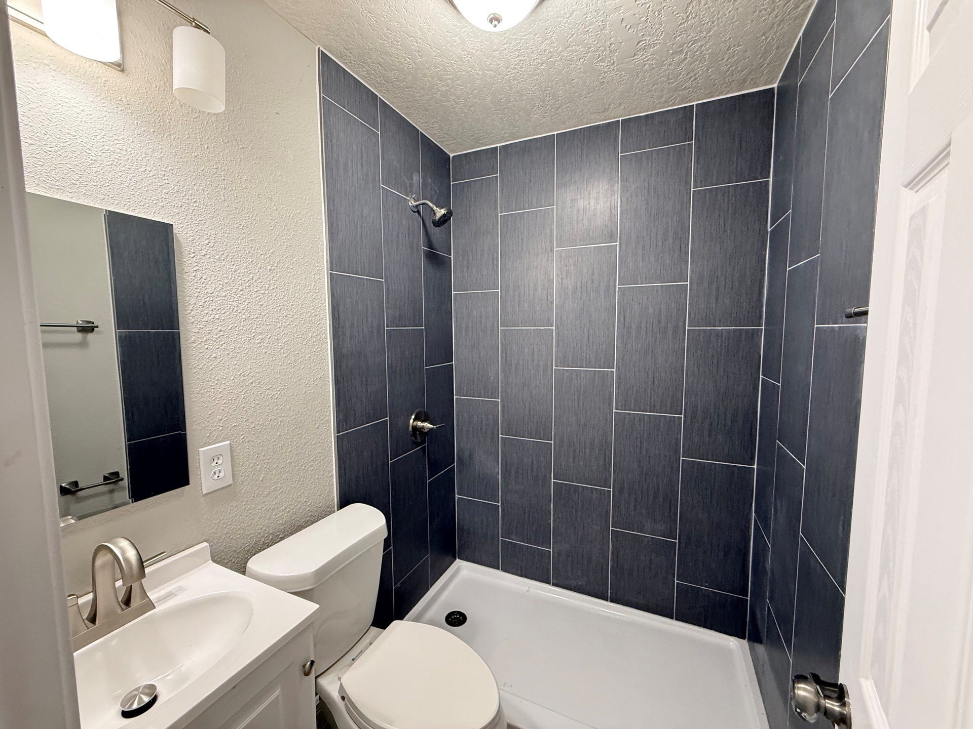 6813 N Wayside Drive, Houston, TX 77028 6813 N Wayside Drive, Houston, TX 77028