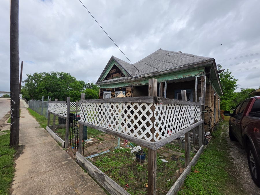 Property photo for 213 Hogan Street, Houston, TX
