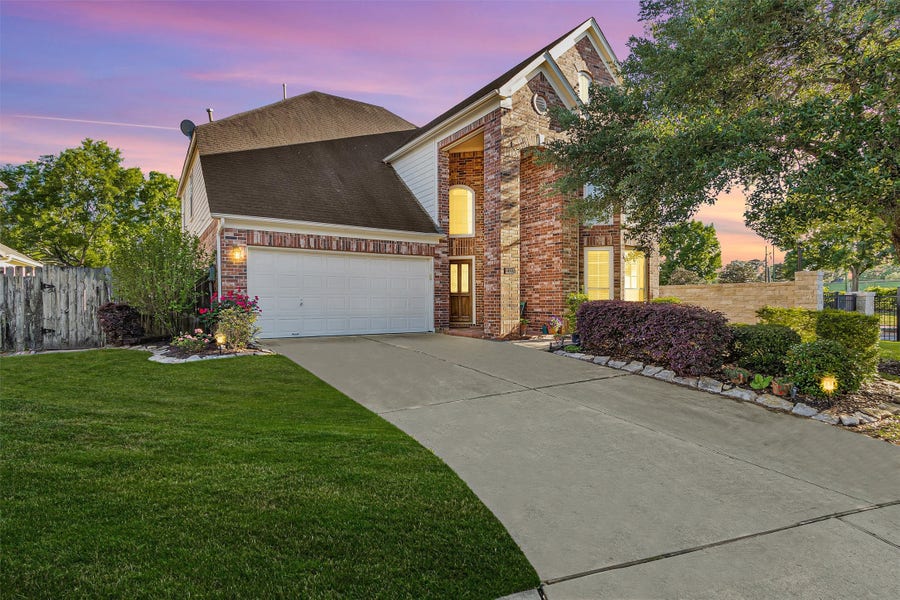 Property photo for 21207 Willow Fork Court, Katy, TX