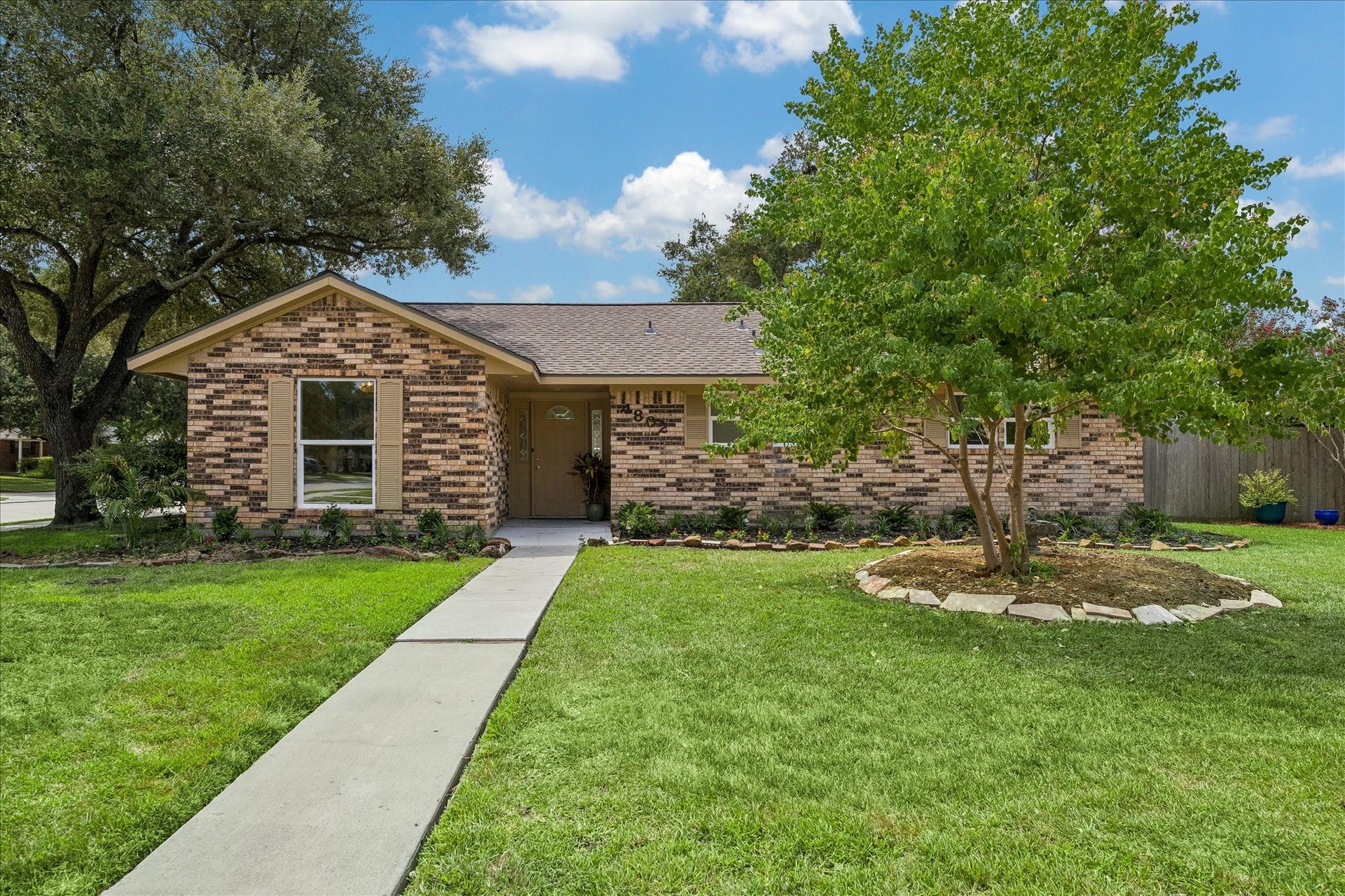4802 Elm Street, Pearland, TX 77581 4802 Elm Street, Pearland, TX 77581
