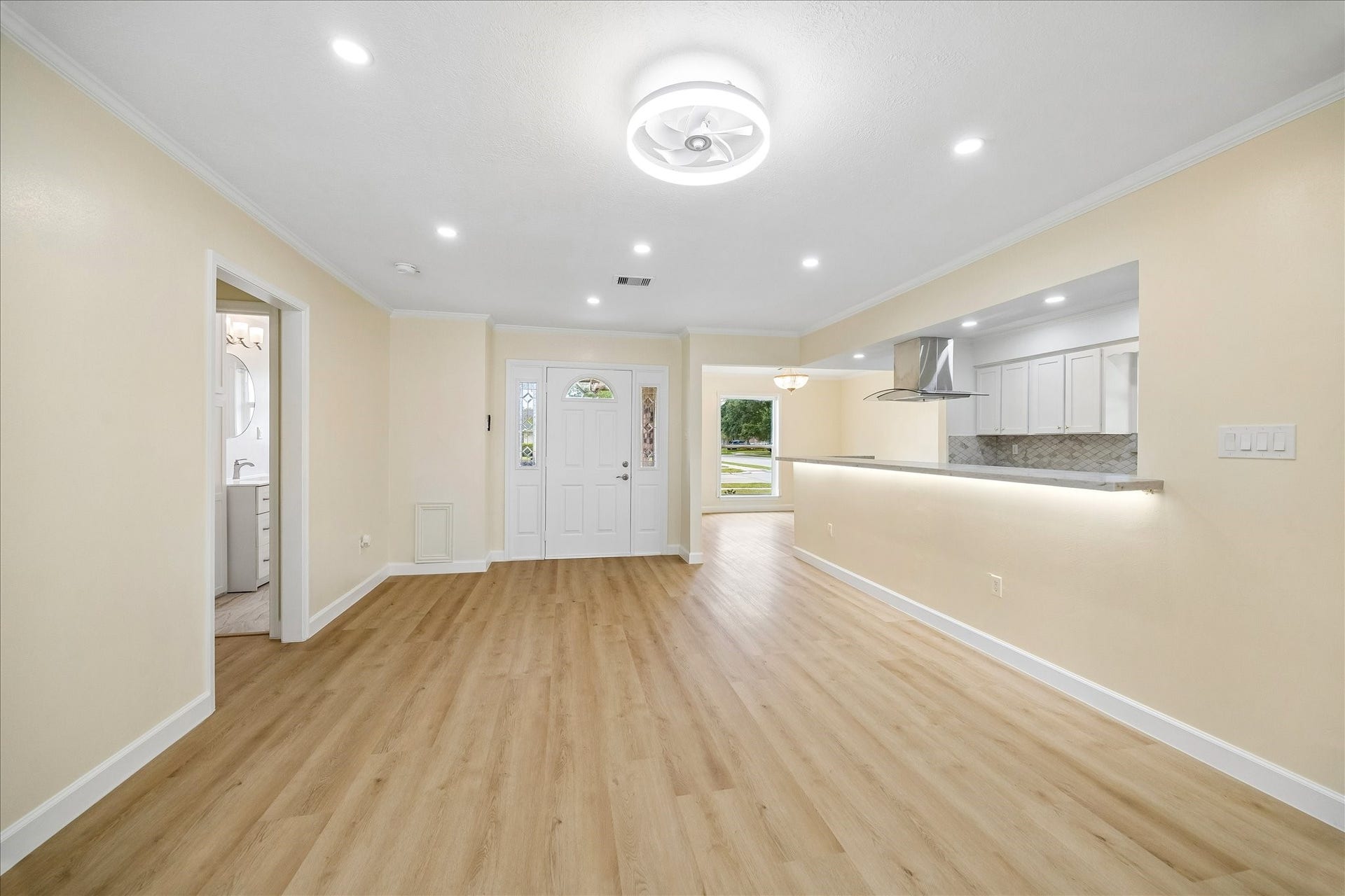 4802 Elm Street, Pearland, TX 77581 4802 Elm Street, Pearland, TX 77581