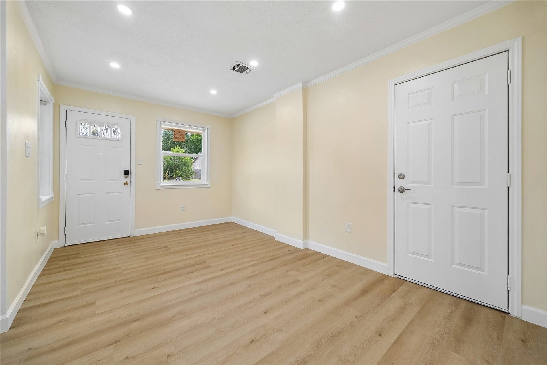 4802 Elm Street, Pearland, TX 77581 4802 Elm Street, Pearland, TX 77581