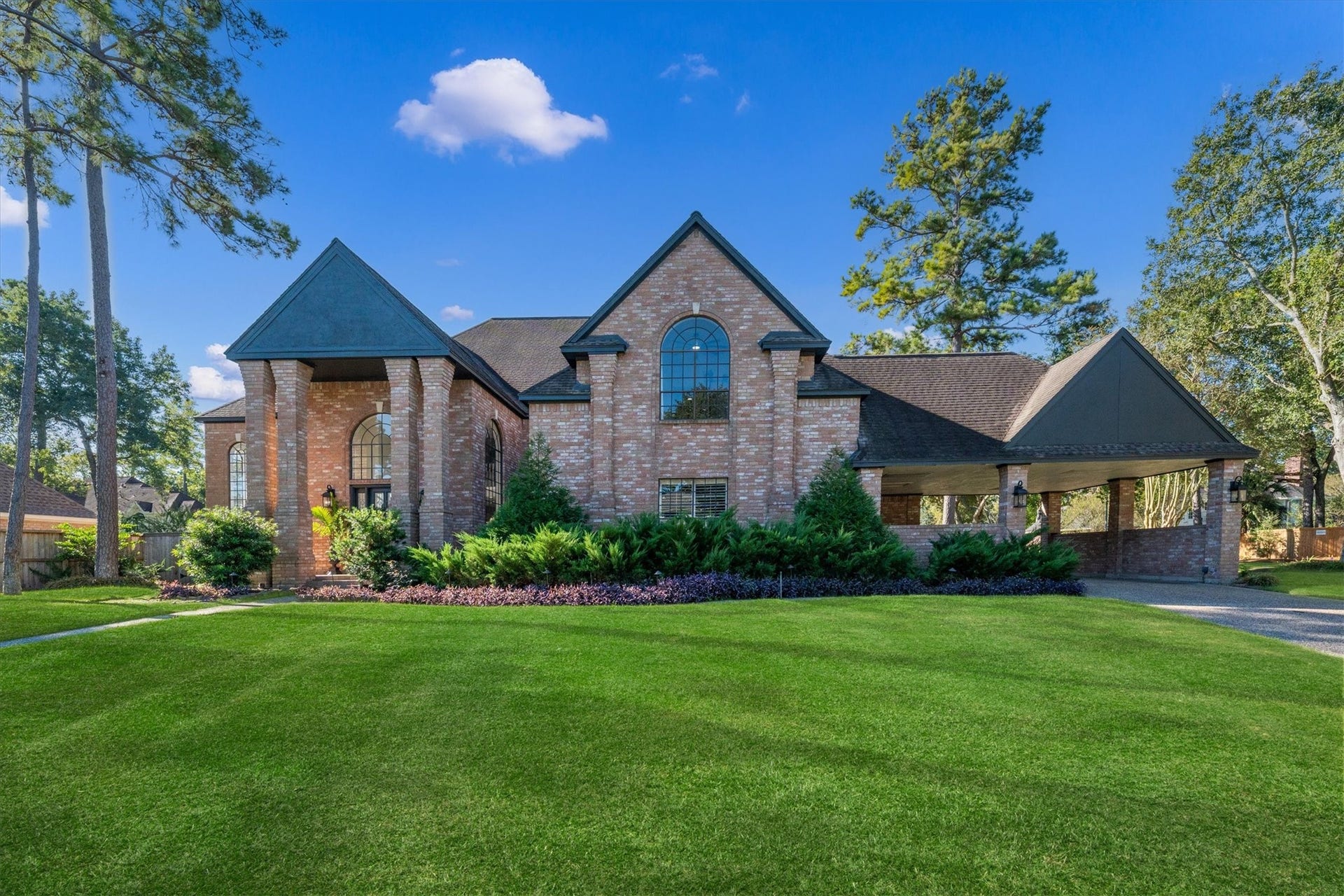 11823 Parkriver Drive, Houston, TX 77070