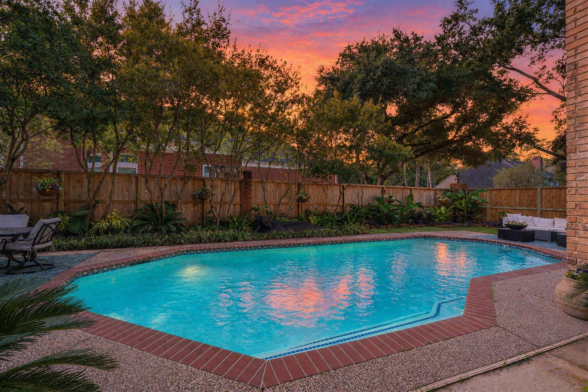 11823 Parkriver Drive, Houston, TX 77070
