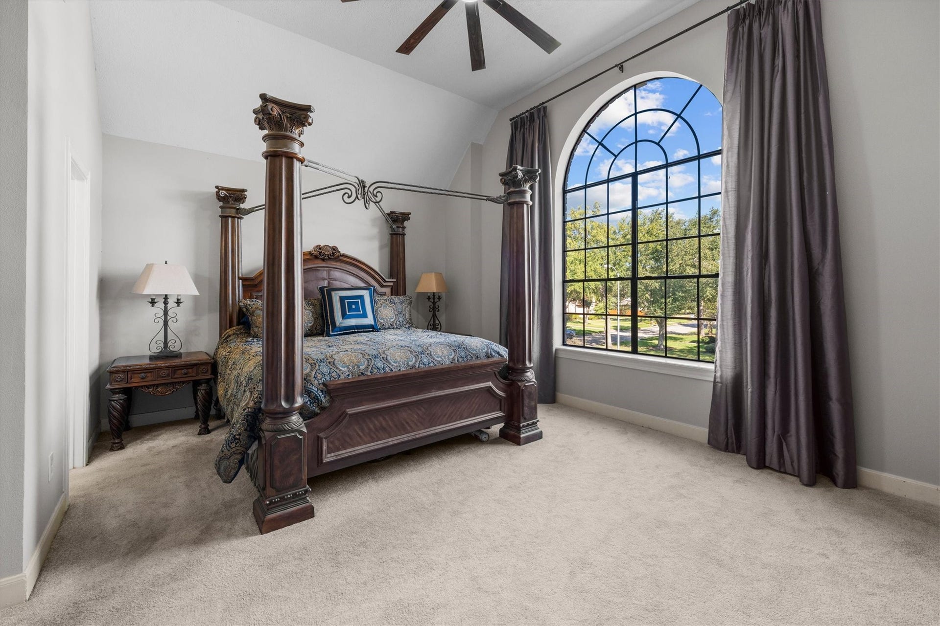 11823 Parkriver Drive, Houston, TX 77070