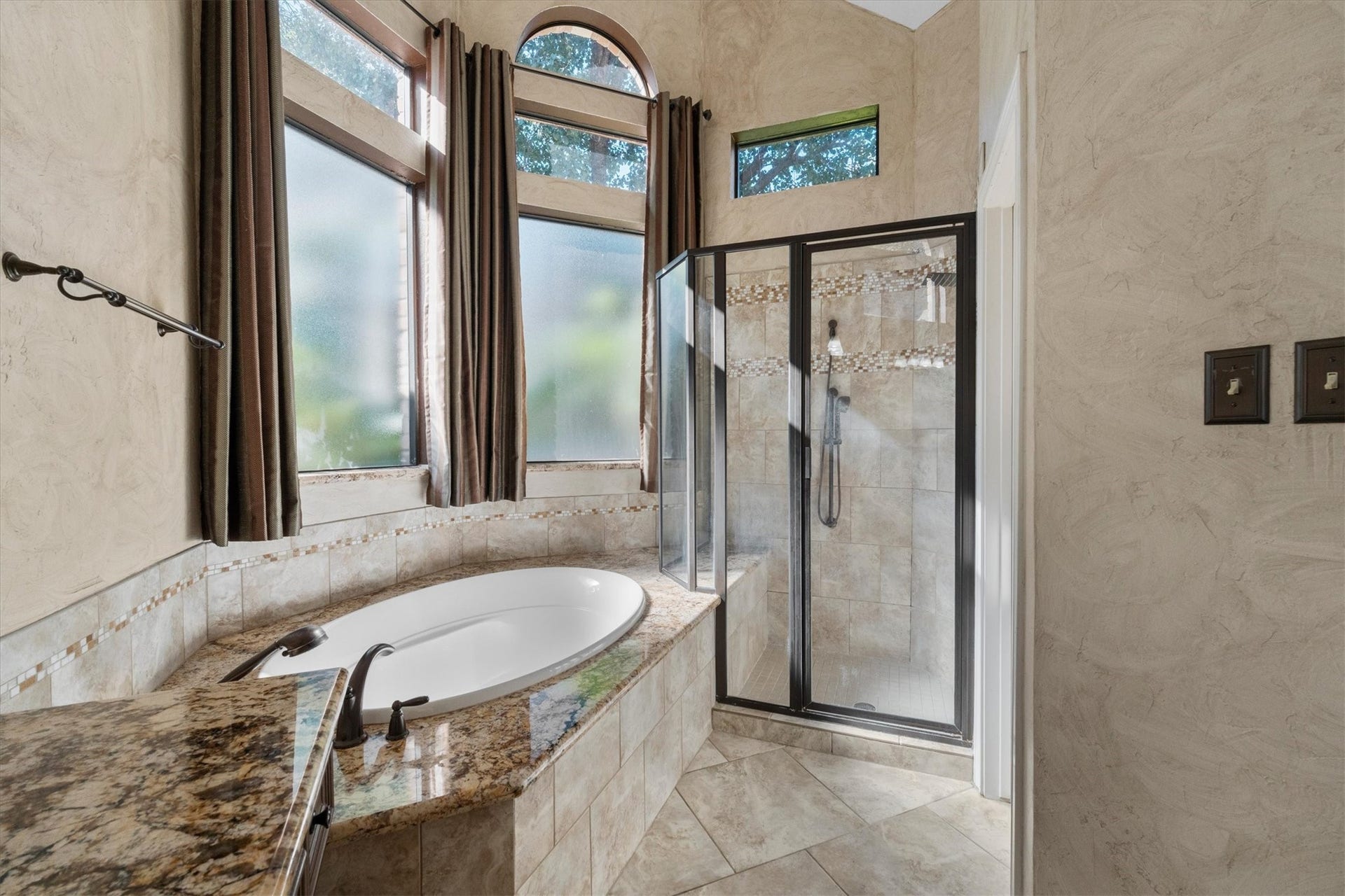 11823 Parkriver Drive, Houston, TX 77070