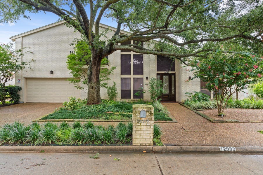 Property photo for 12039 E Circle Drive, Houston, TX