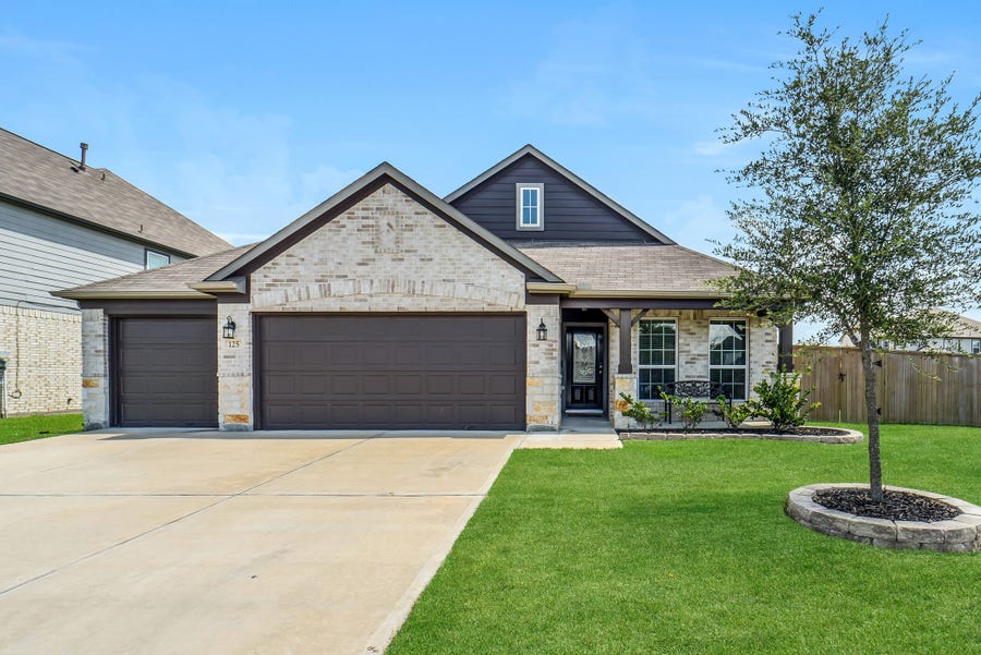 Property photo for 125 Highland Prairie Way, Waller, TX
