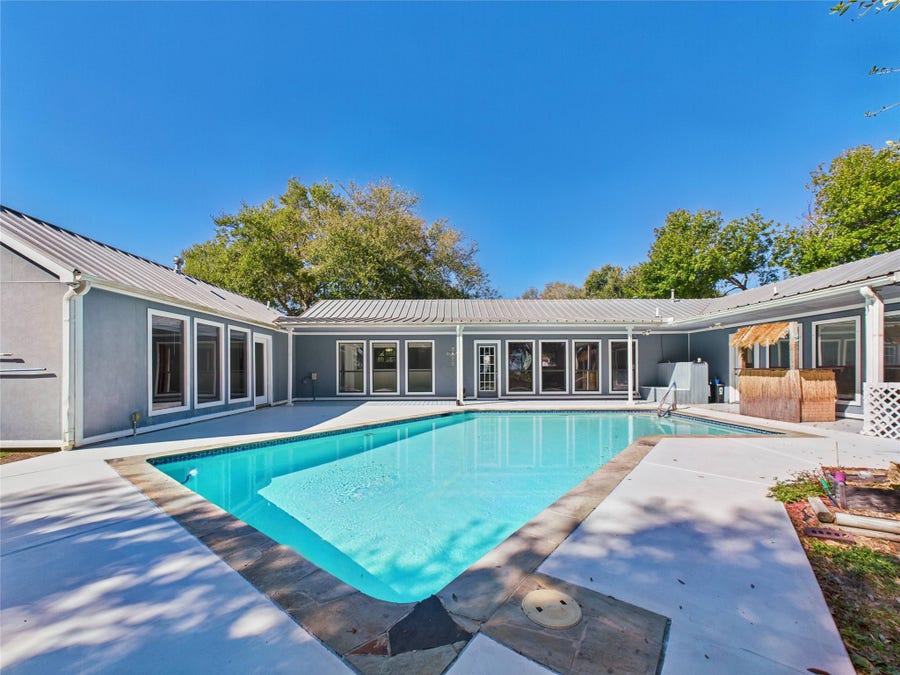 Property photo for 435 3rd Street, San Leon, TX