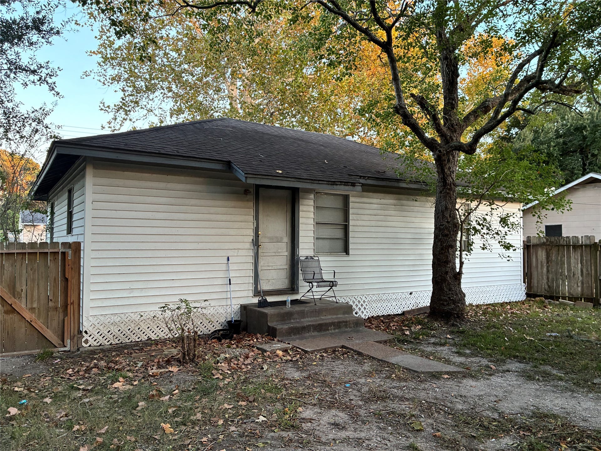 1930 Palm Street, La Marque, TX 77568 1930 Palm Street, La Marque, TX 77568