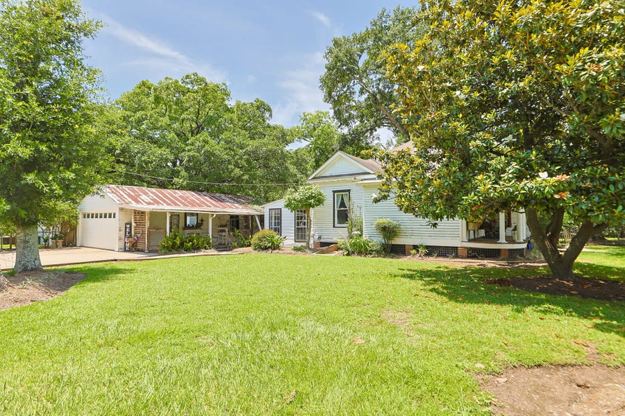 Property photo for 212 S Pine Street, Tomball, TX