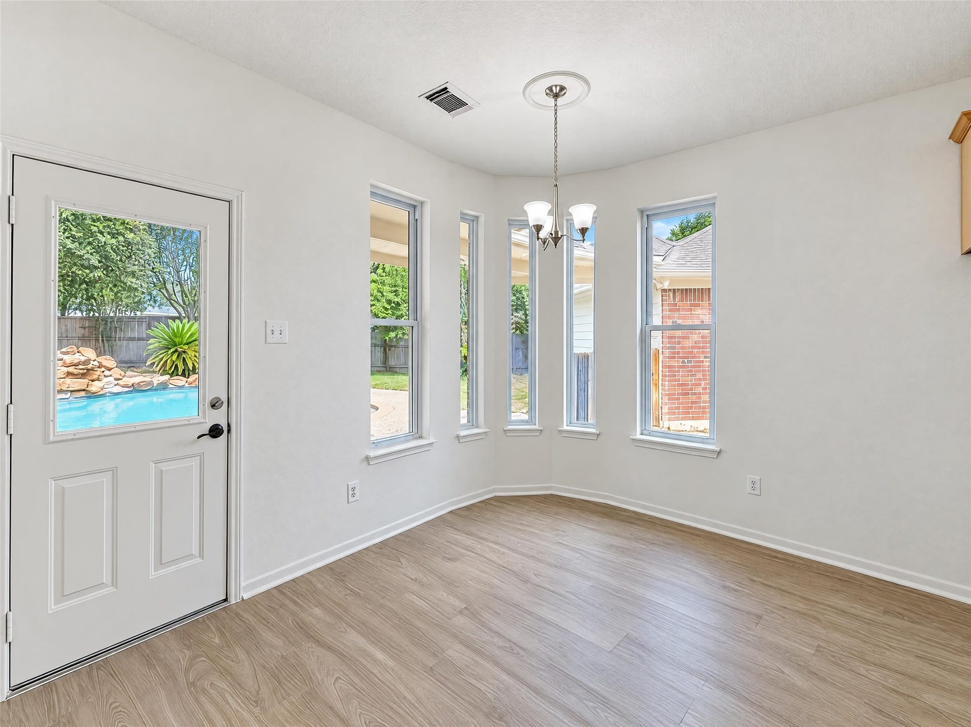 7927 High Knoll Lane, Houston, TX 77095