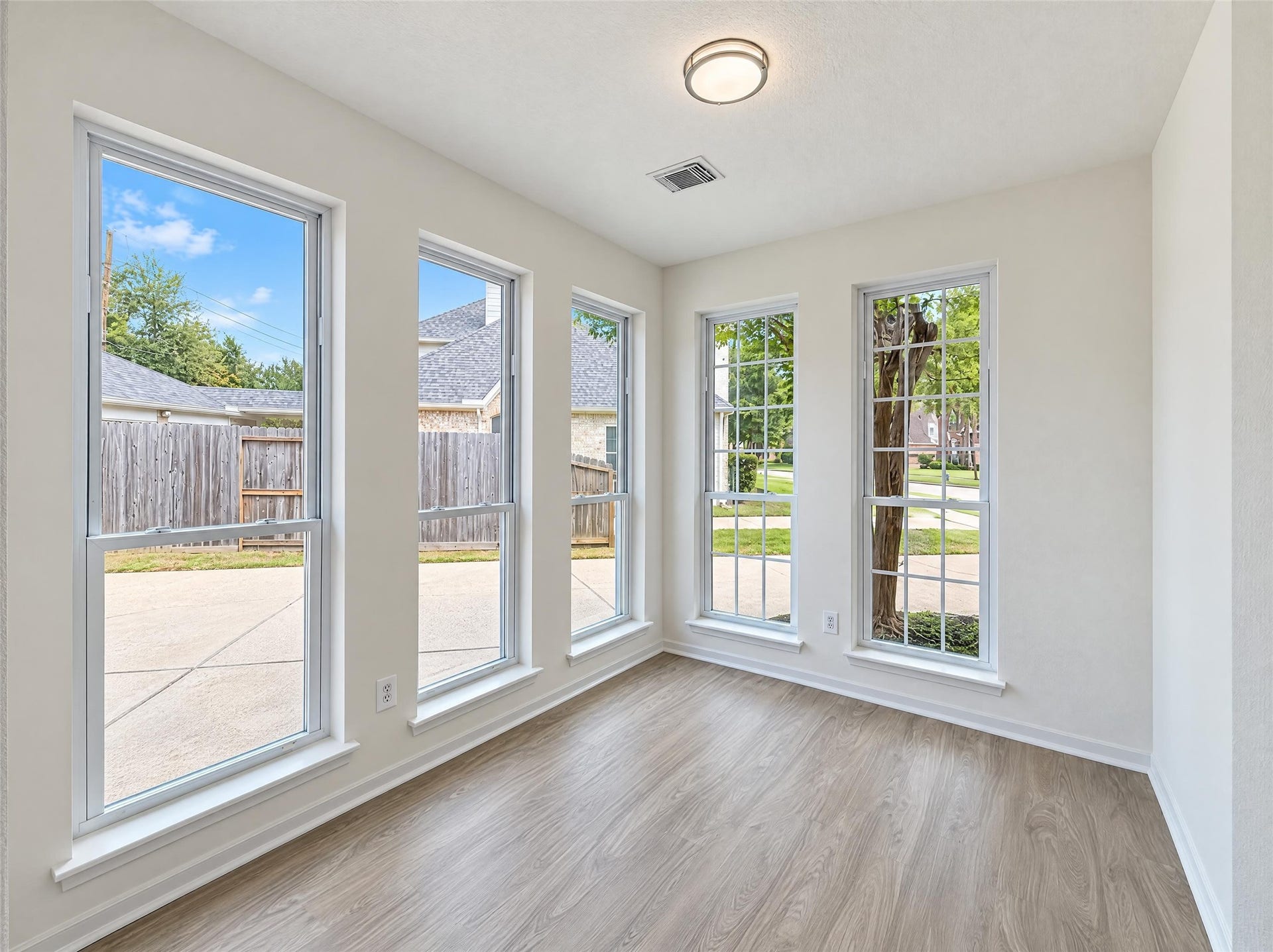 7927 High Knoll Lane, Houston, TX 77095