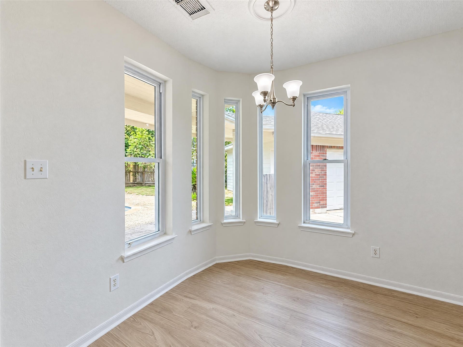 7927 High Knoll Lane, Houston, TX 77095