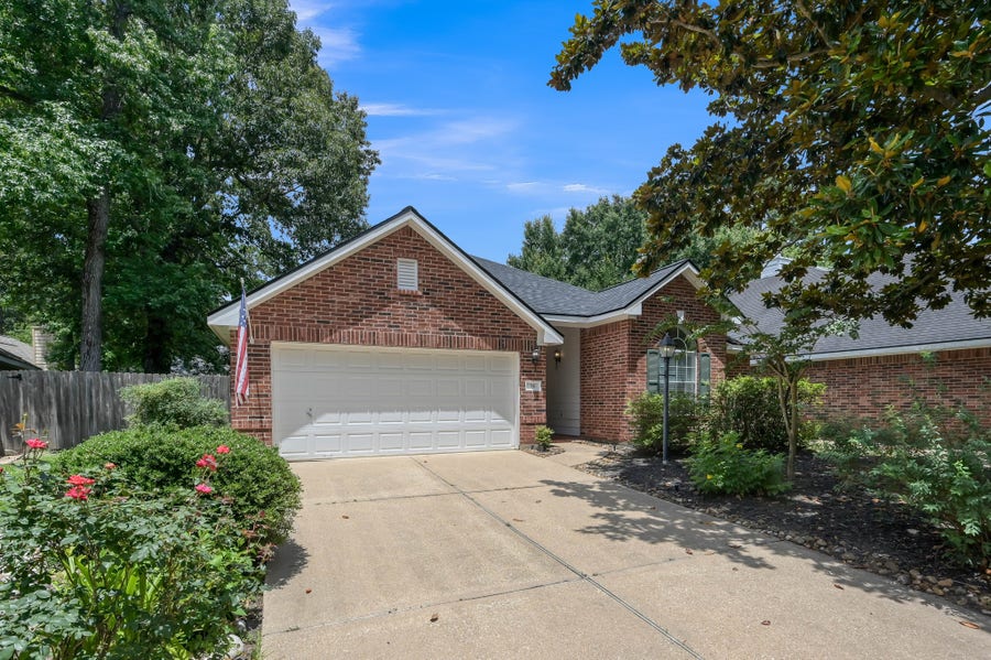 Property photo for 34 Bayou Springs Court, The Woodlands, TX
