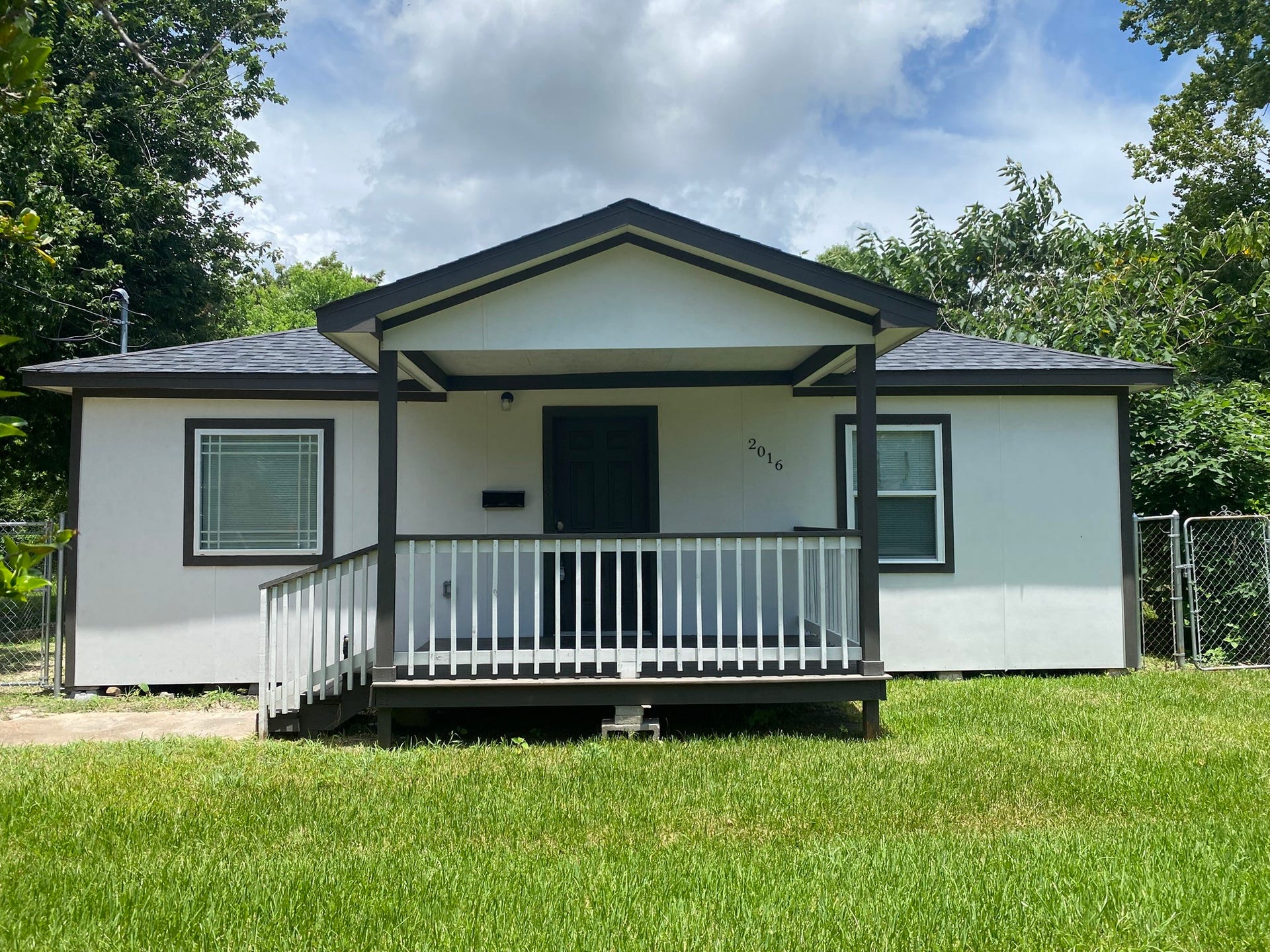 2016 Magnolia Drive, La Marque, TX 77568 Prior photos; anticipated post-make-ready condition.