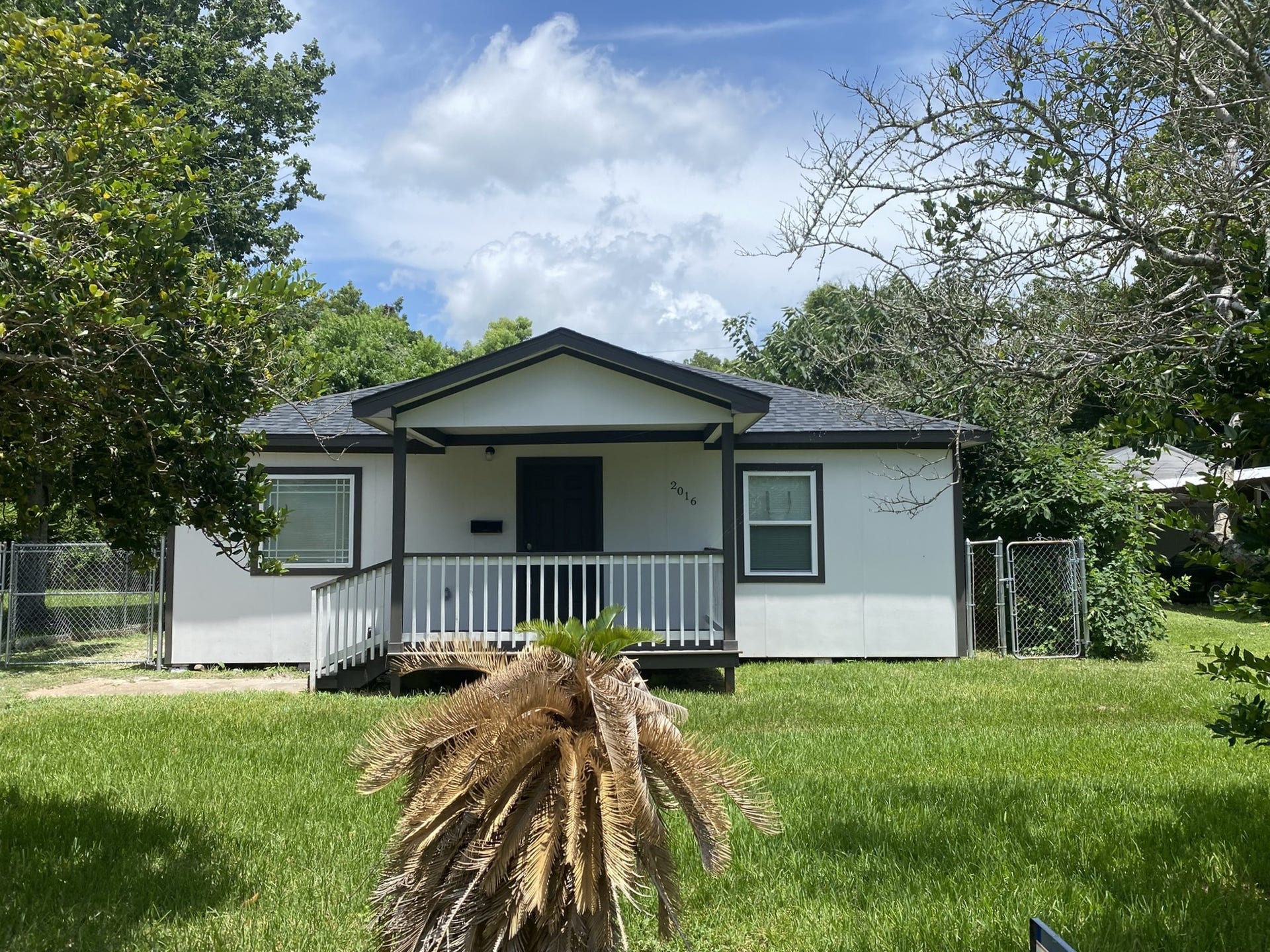2016 Magnolia Drive, La Marque, TX 77568 2016 Magnolia Drive, La Marque, TX 77568
