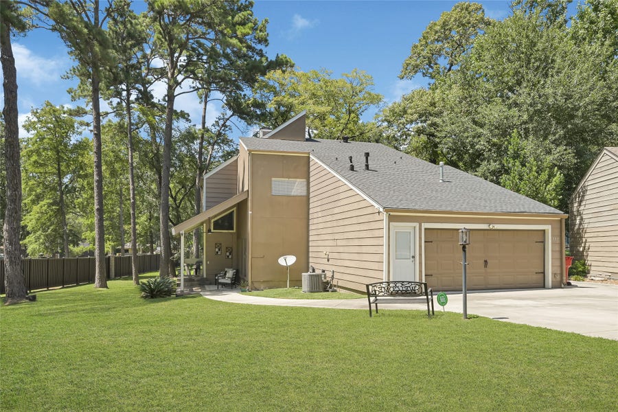 Property photo for 111 Springs Edge Drive, Conroe, TX