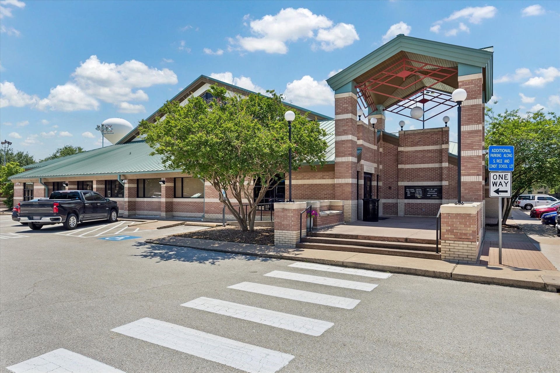 4900 Florence Street, Bellaire, TX 77401 4900 Florence Street, Bellaire, TX 77401