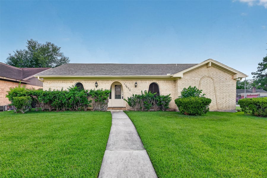 Property photo for 10602 Sagewind Drive, Houston, TX