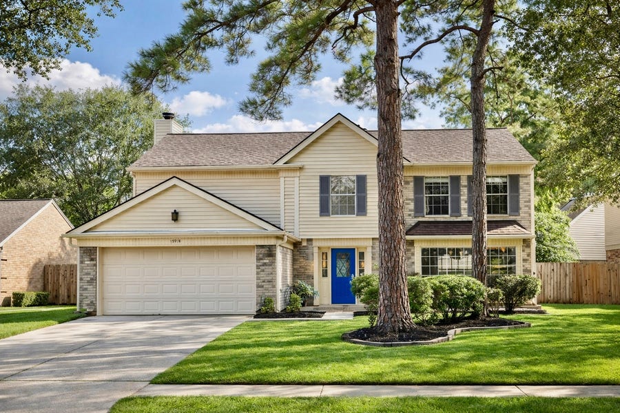 Property photo for 15918 Pinyon Creek Drive, Houston, TX