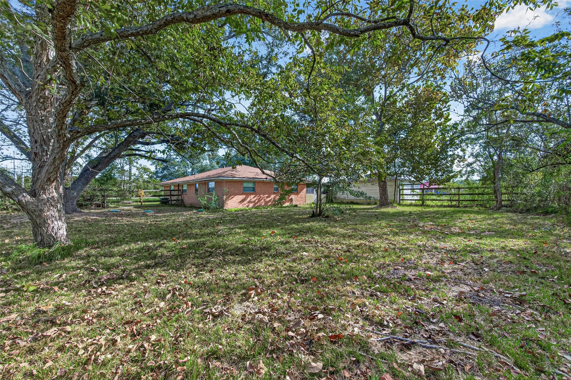 7610 Bissell Road, Manvel, TX 77578 7610 Bissell Road, Manvel, TX 77578