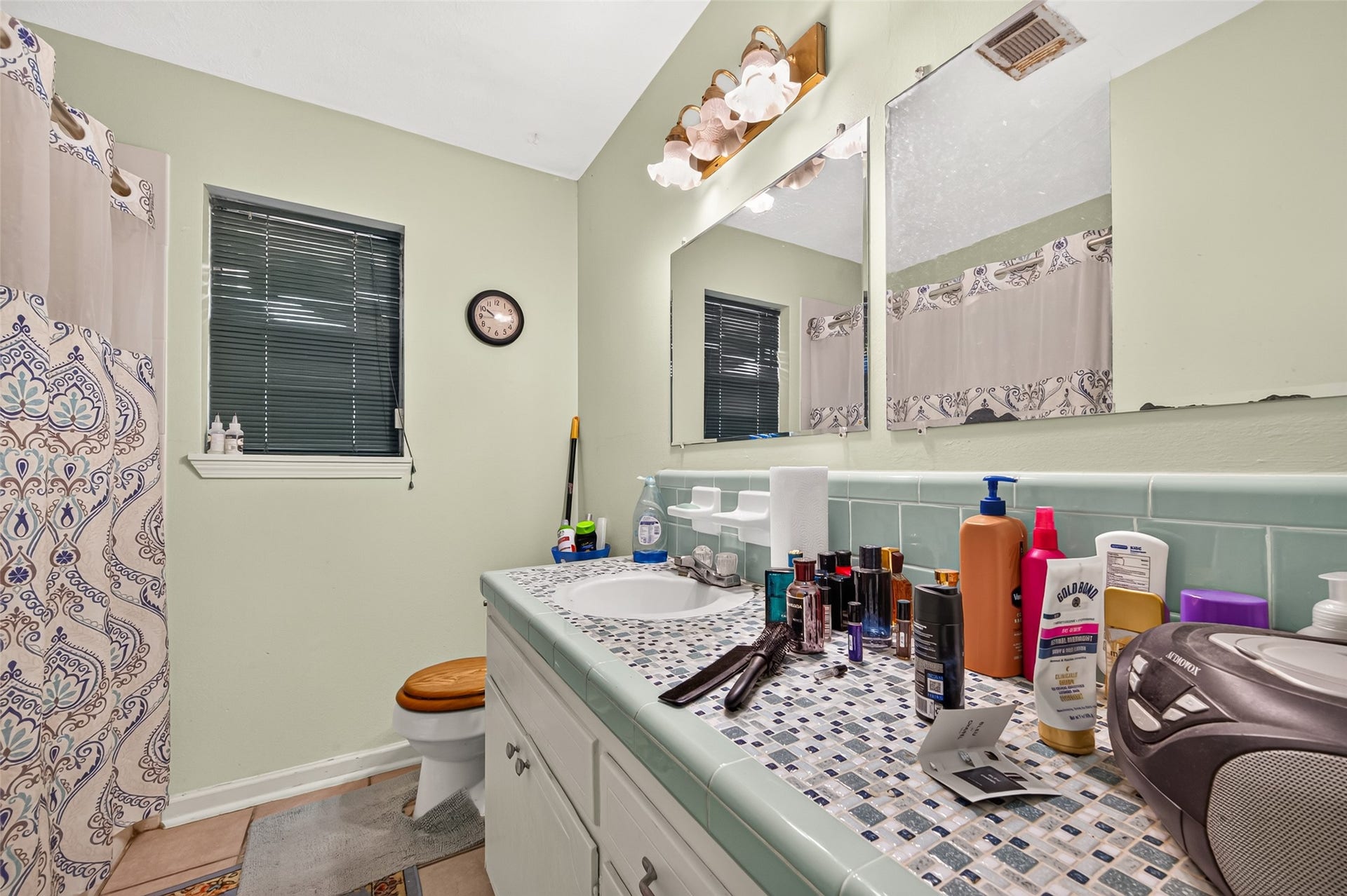7610 Bissell Road, Manvel, TX 77578 7610 Bissell Road, Manvel, TX 77578