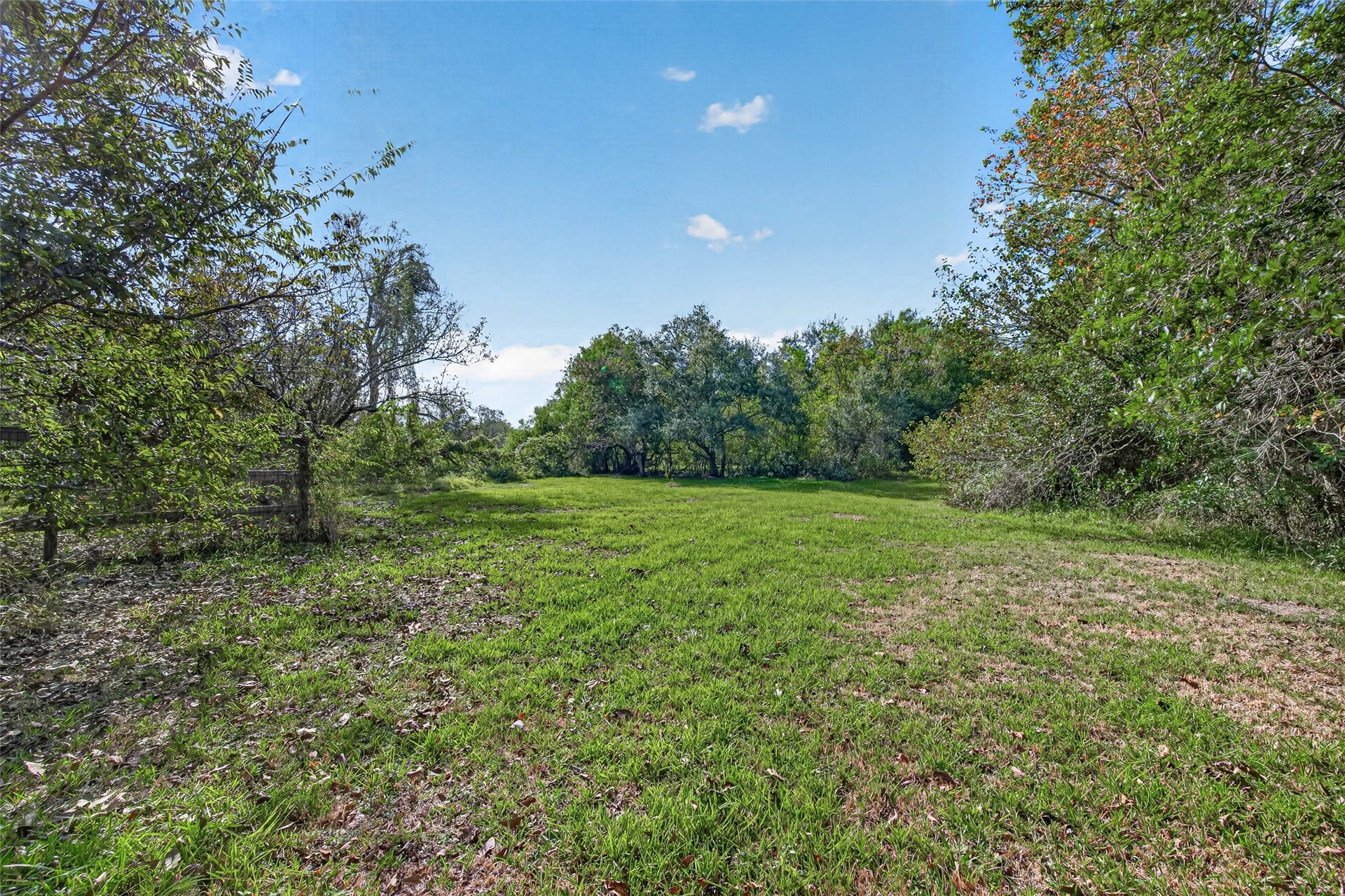 7610 Bissell Road, Manvel, TX 77578 7610 Bissell Road, Manvel, TX 77578