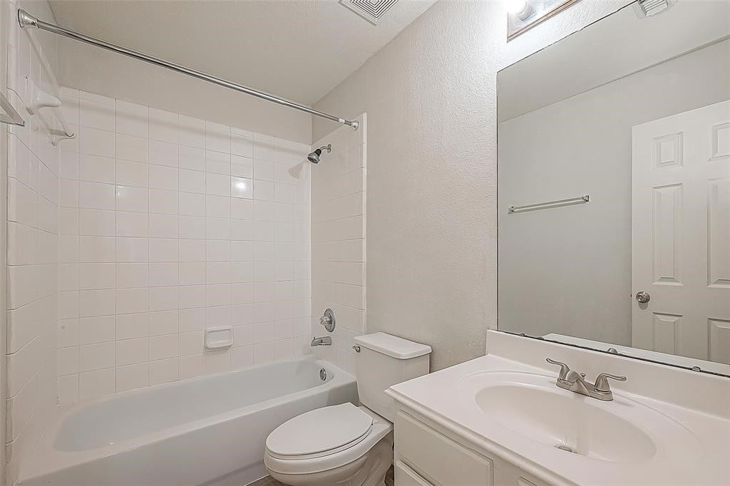 9406 Tolken Way, Sugar Land, TX 77498 9406 Tolken Way, Sugar Land, TX 77498