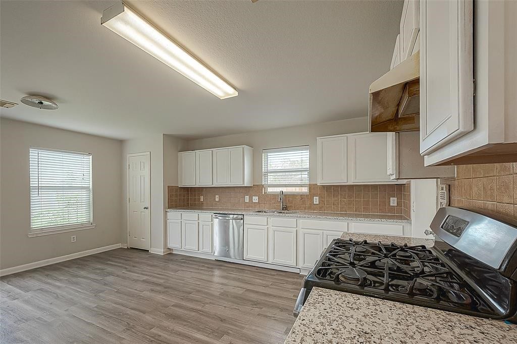 9406 Tolken Way, Sugar Land, TX 77498 9406 Tolken Way, Sugar Land, TX 77498