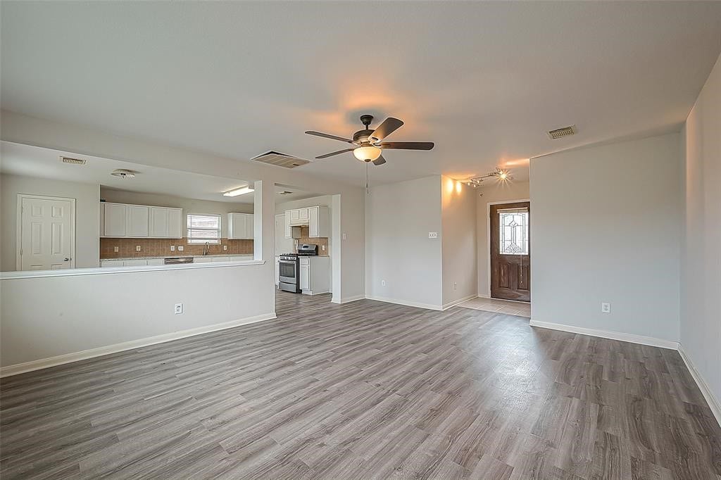 9406 Tolken Way, Sugar Land, TX 77498 9406 Tolken Way, Sugar Land, TX 77498