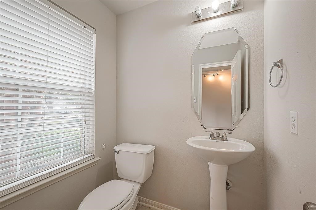 9406 Tolken Way, Sugar Land, TX 77498 9406 Tolken Way, Sugar Land, TX 77498